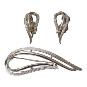 Vintage Sarah Cov Brooch and Clip On Earrings Silver‎ Tone Jewelry Set